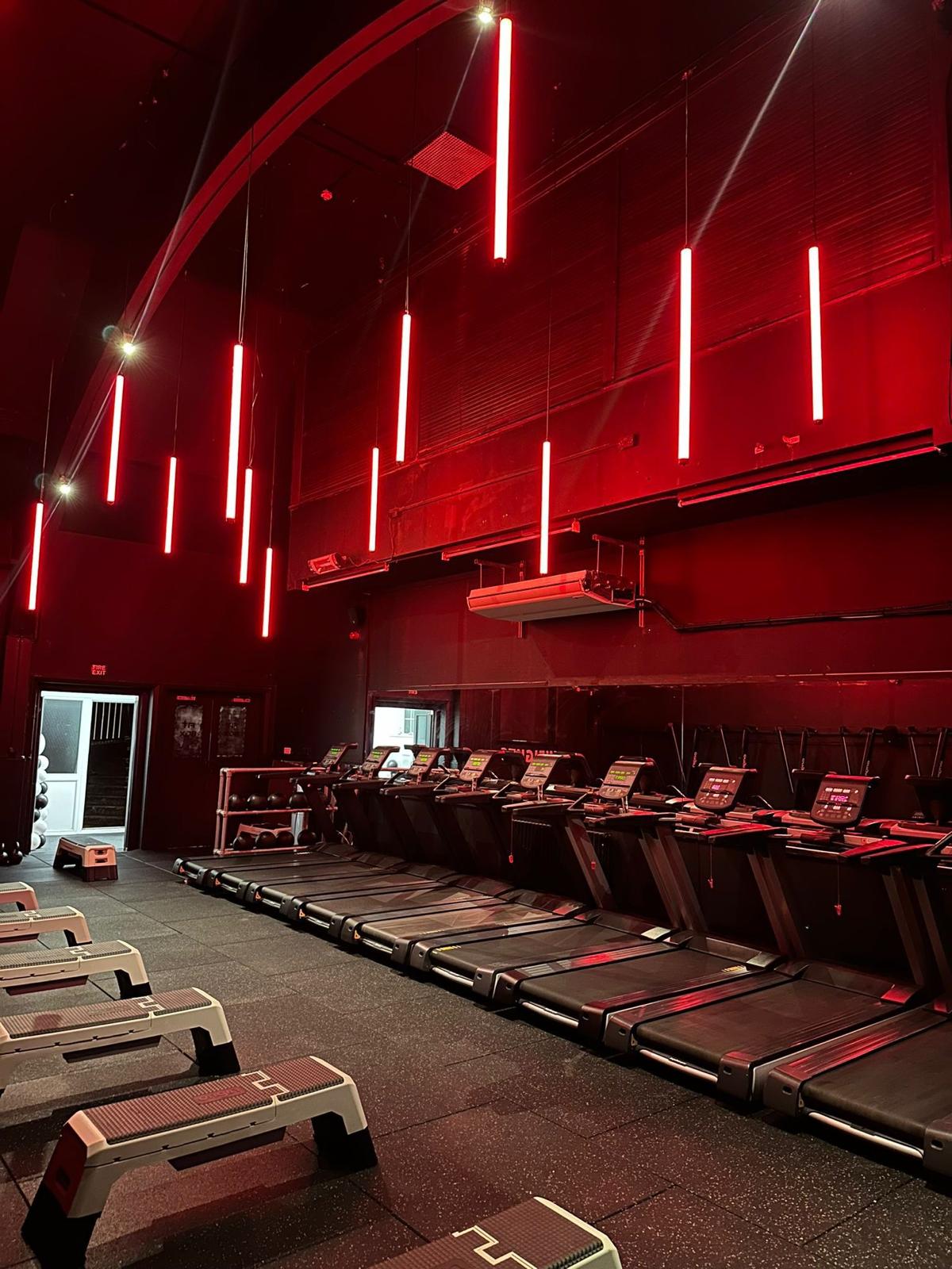 360° Vertical Suspended LED Tube Light - Image 12